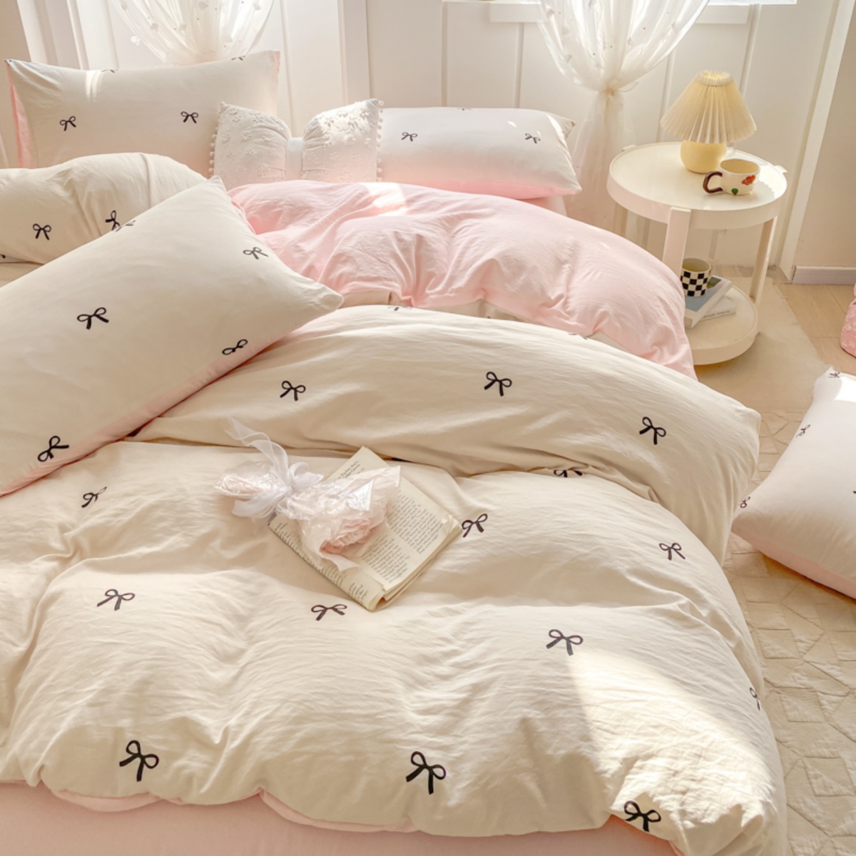 Embroidery Quilt Cover - 3-teiliges Bettlaken-Set mit rosa Schleife und