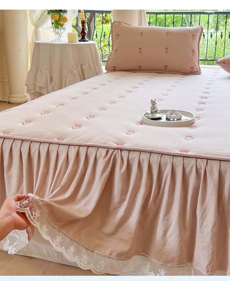 Verdicktes, gestepptes Bettroc – Embroidery Quilt Cover Bewertung und Preis