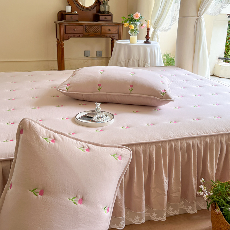 Verdicktes, gestepptes Bettroc – Embroidery Quilt Cover Bewertung und Preis
