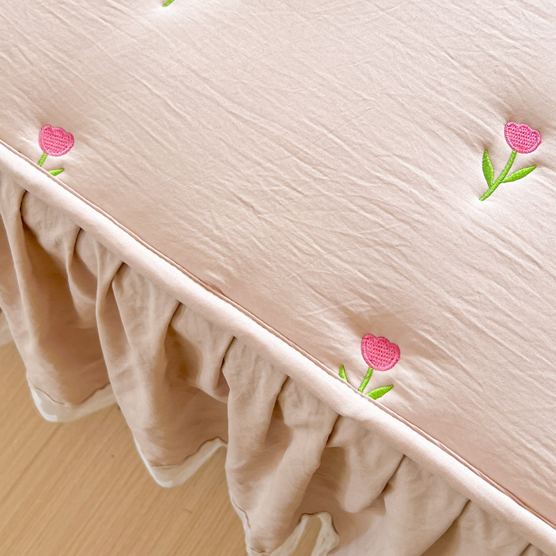 Verdicktes, gestepptes Bettroc – Embroidery Quilt Cover Bewertung und Preis