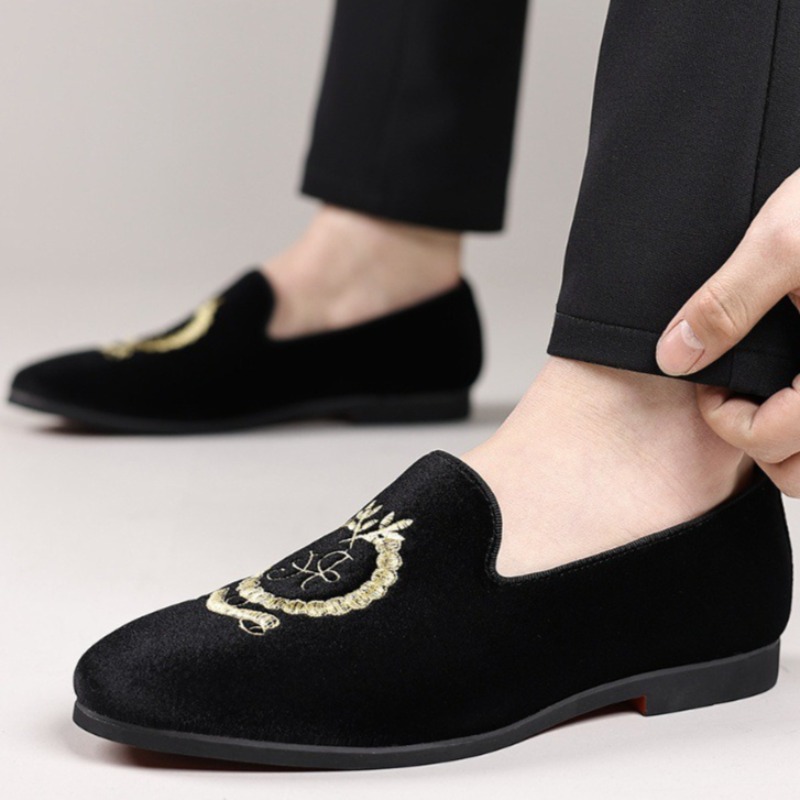 Luxuriöse Designer-Loafer, Wil – Embroidery On Leather Bewertung und Preis