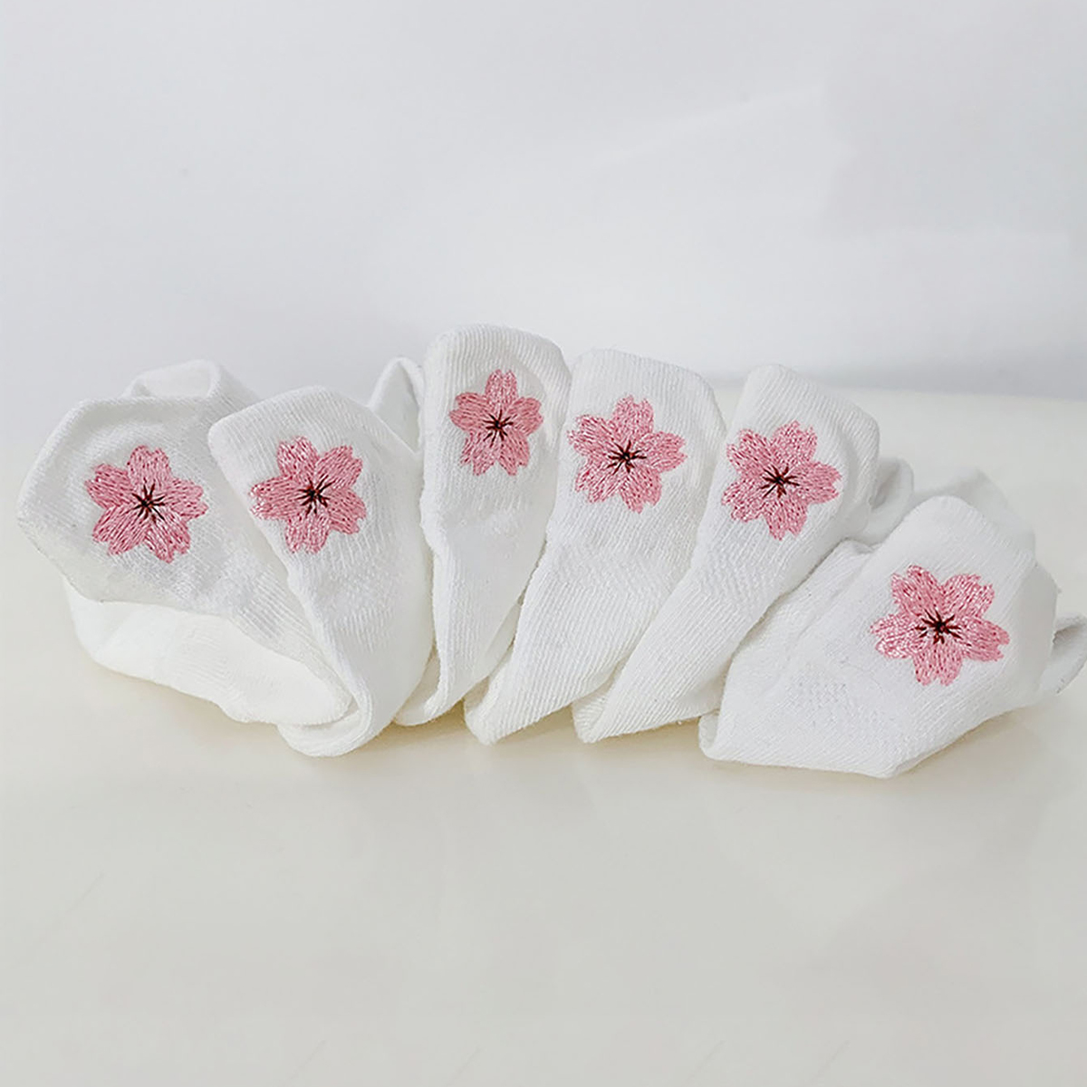 6 Paar weiße Söckchen mit Ohrz – Embroidery Moisturizer Bewertung und Preis